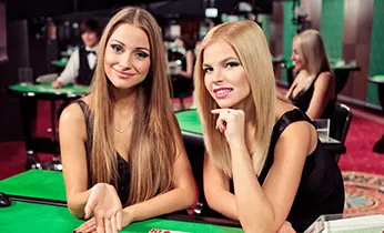 Người chơi casino trực tuyến thabet77 win thắng Baccarat
